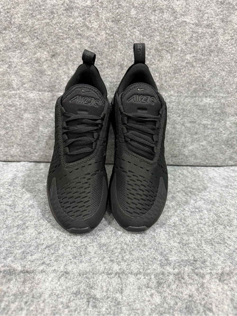 Women's size 7 Air Max 270 Tripe Black - Picture 4 of 8